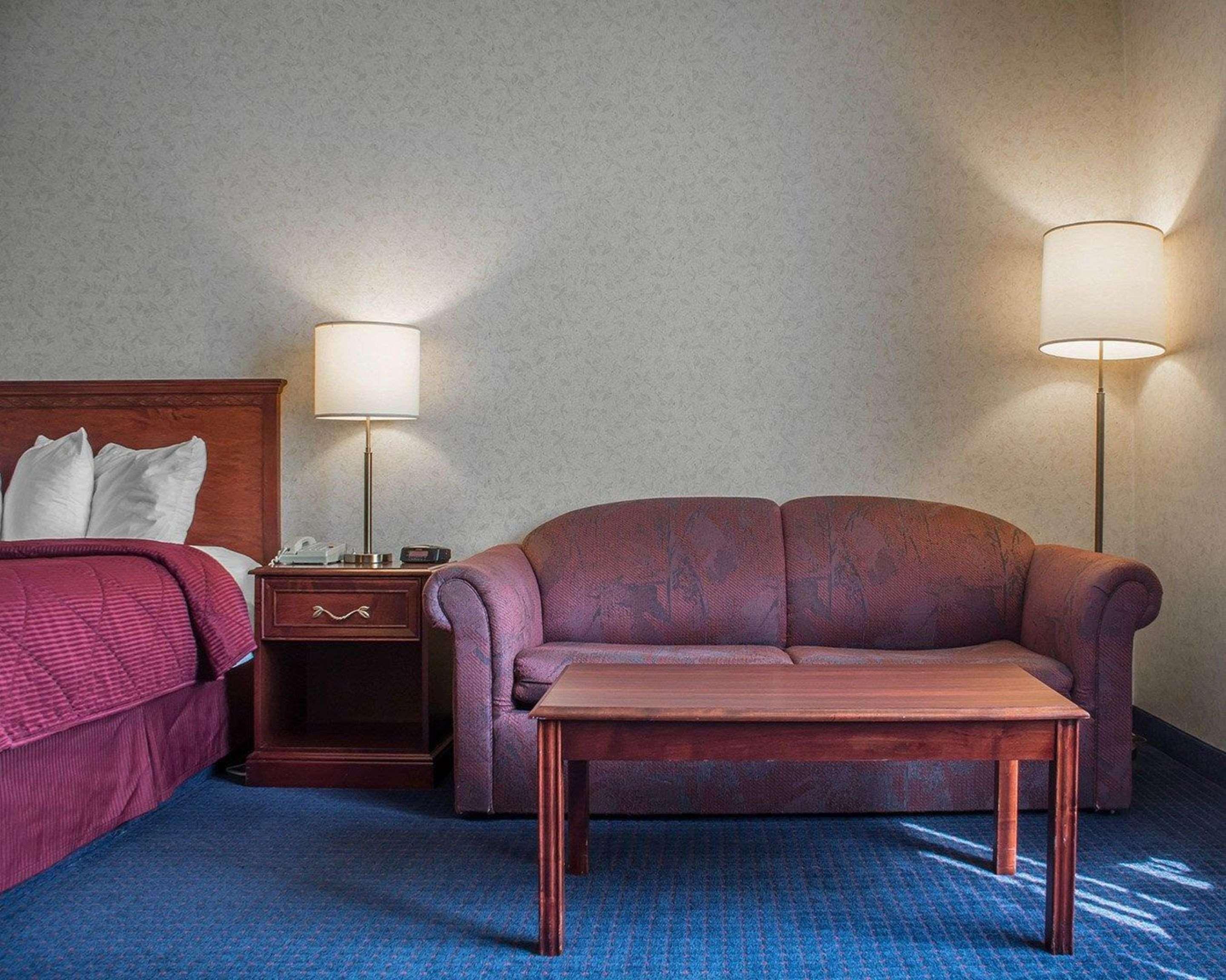 Quality Hotel & Suites Woodstock Exterior foto