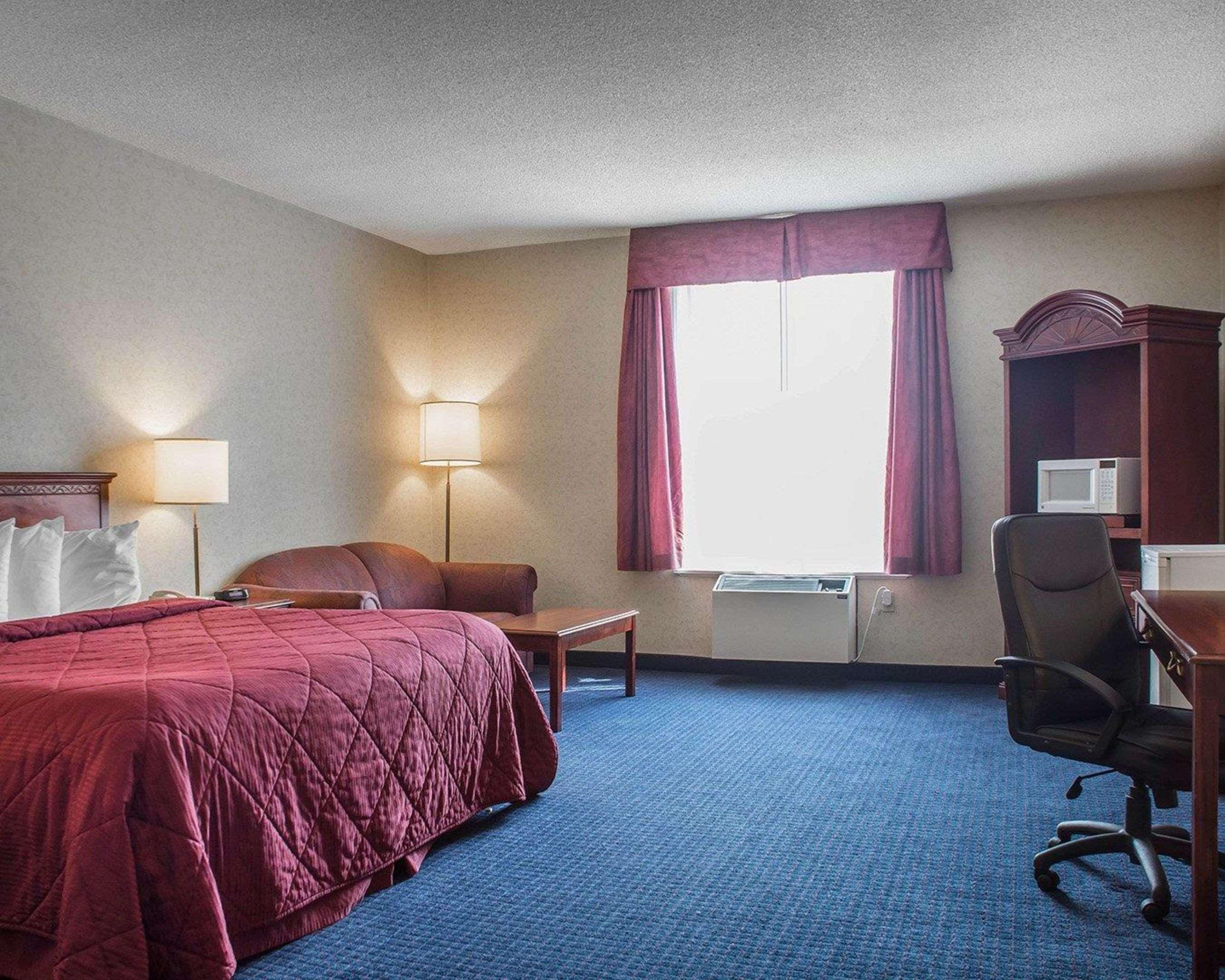 Quality Hotel & Suites Woodstock Exterior foto